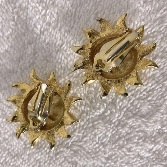 Vintage Gold  Tone Happy Face Sun Clip On Earrings - Picture 5 of 8
